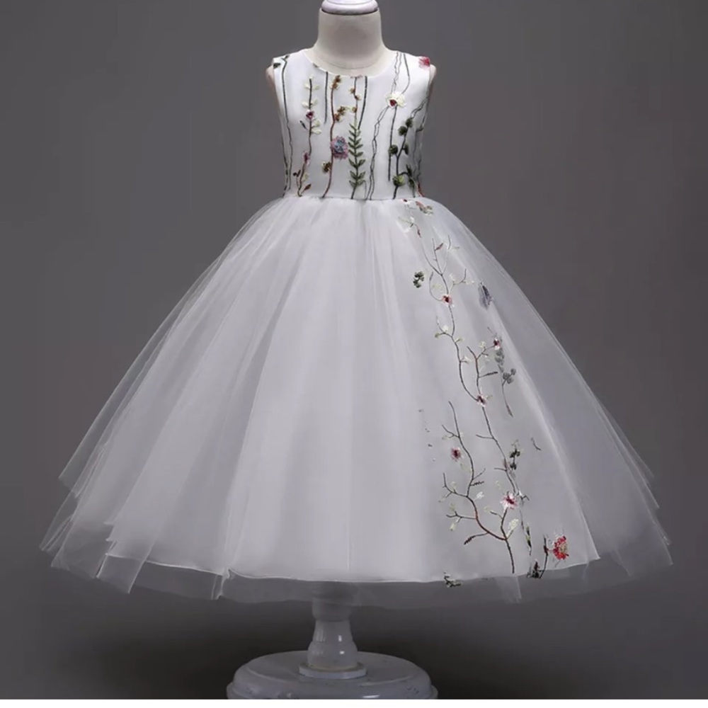 Classic White Floral Embroidered Girls' Formal Dress